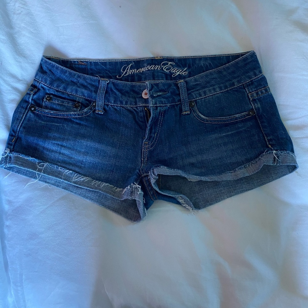 American Eagle Low rise shorts